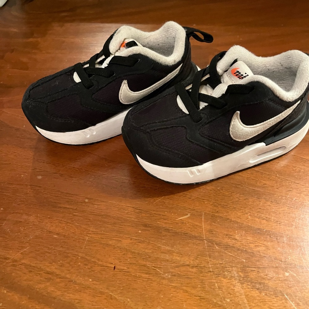 Nike Kids Black and White Sneakers